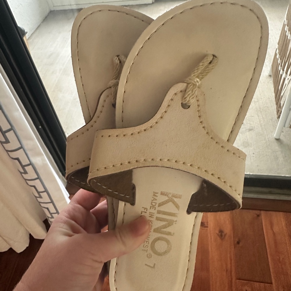 Kino White Sandals in White - Picture 7 of 8